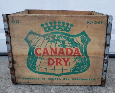 Vintage Antique Canada Dry Soda Advertising Ginger Ale Old Wood Wooden Crate Box