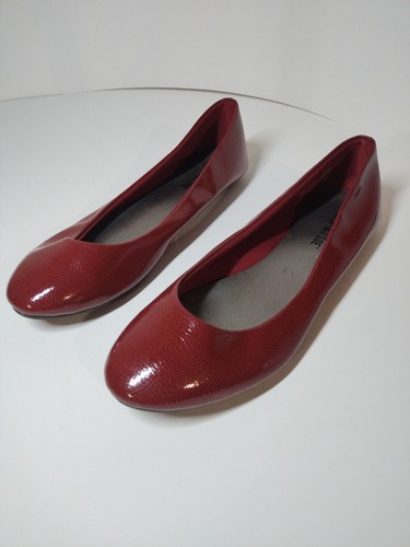 Lower East Side Womens Sz 9.5 Red Flats Faux Leather Shiny Preppy