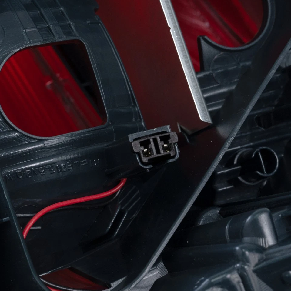 For BMW M3 2015 Tail Light Driver and Passenger Side Pair | Lens & Housing CAPA - Image 3 of 4