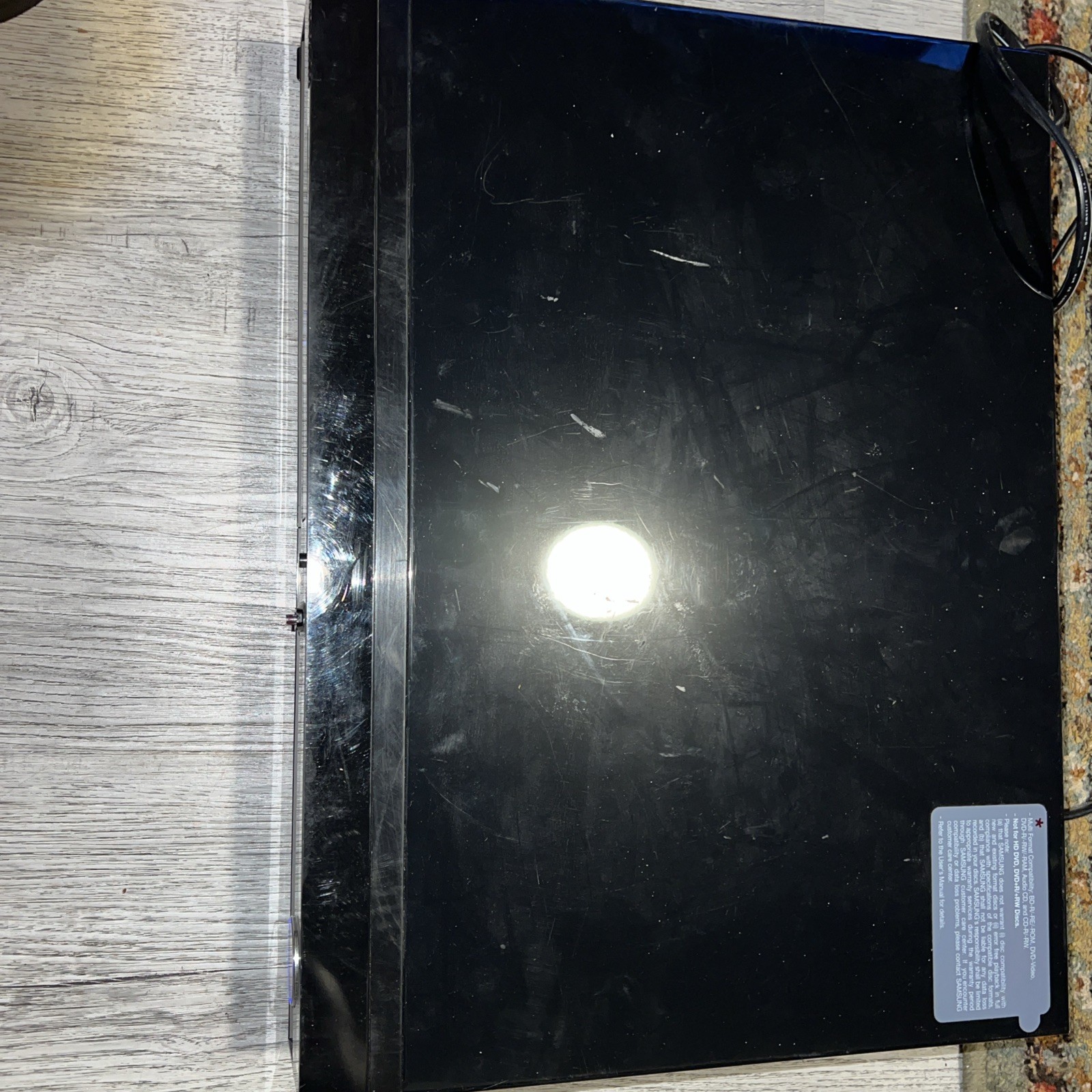 Samsung BD-P1000 Blu-Ray Disc Player With Original Remote Control.