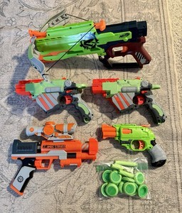 5x Nerf Zombie Strike Blasters w/ammo