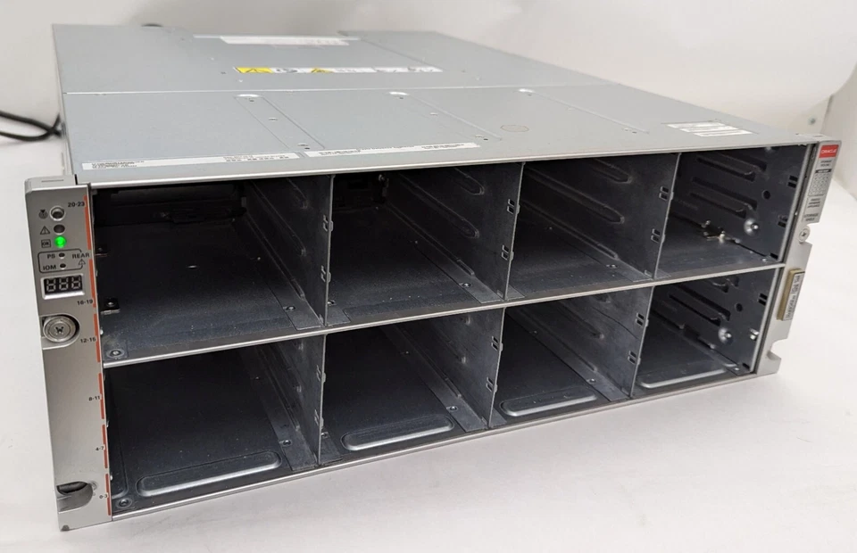 Oracle DE3-24C 24-Bay Storage Array Drive Enclosure Dual PSUs Chassis only - Image 2 of 4