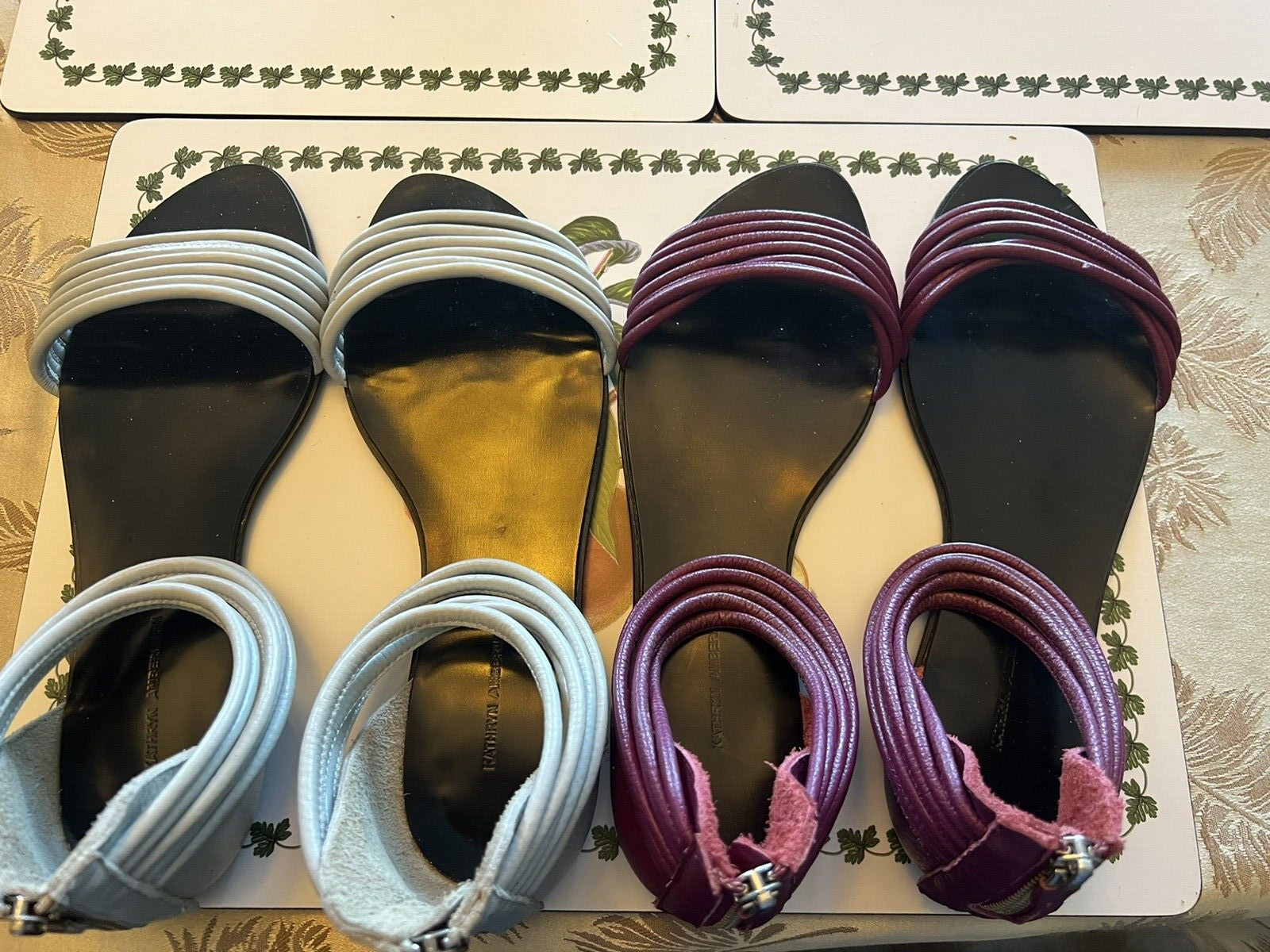 LOTTO 2 SANDALI IN PELLE KATHRYN AMBERLEIGH CERNIERA POSTERIORE GRIGIO MELANZANA FATTI A MANO