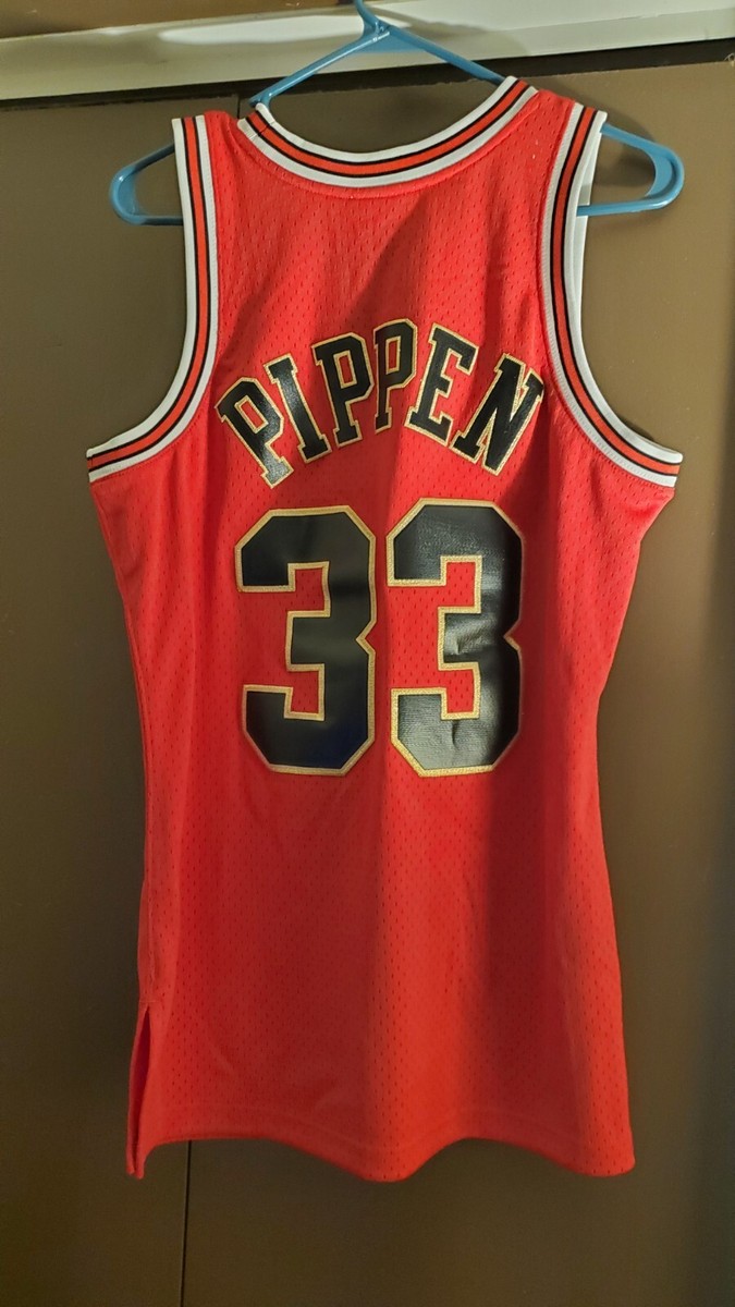 【新品】NBA mitchell&ness SCOTTIE PIPPEN Amazon.com : Mitchell & Ness Scottie Pippen Chicago Bulls