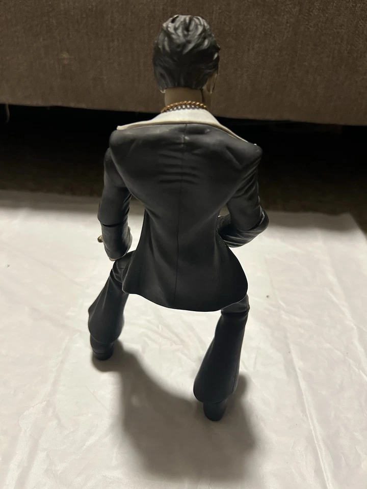 "Figura Mezco Scarface 2004 10"" The Enforcer traje negro" Foto 4 de 4