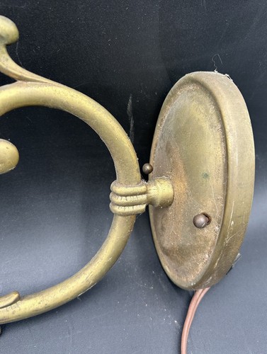 VINTAGE BRASS ELECTRICAL ITALIAN SCONCE. UNTESTED. - Picture 4 of 9