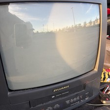 READ Sylvania TV 13" SRC2213B VCR COMBO Retro Gaming CRT TV Tested