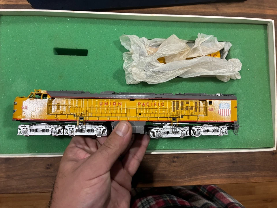 [T-HO] HO Overland Models Union Pacific Veranda Turbine w/ Round Tender #61-75 - Image 2 of 4