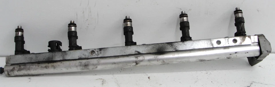 Sensor de presión inyector Volvo FUEL RAIL turbo OEM C30 C70 V50 S40 05-13 2,5 L Foto 2 de 3