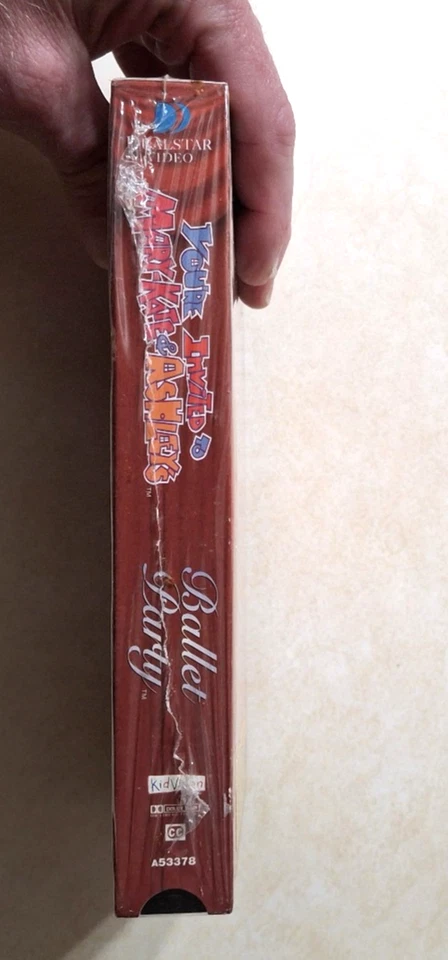 You're Invited to Mary-Kate & Ashley's Ballet Party VHS NEW SEALED Olsen Twins - Image 4 of 4