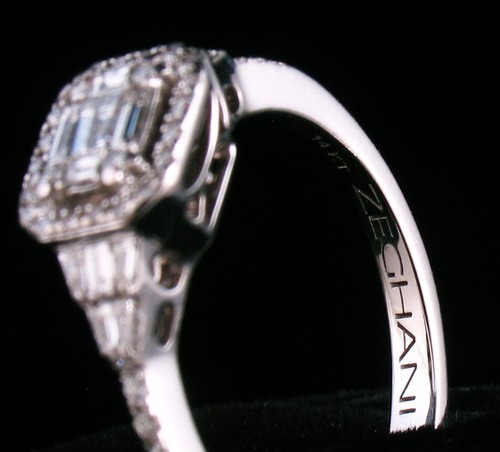 ANELLO DI FIDANZAMENTO A GRAPPOLO ORO BIANCO 14K AUREOLA DIAMANTE NATURALE FIRMATO ZEGHANI - Foto 7 di 12