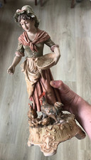 Belle Sculpture Femme poules Céramique Royal DUX Bohême