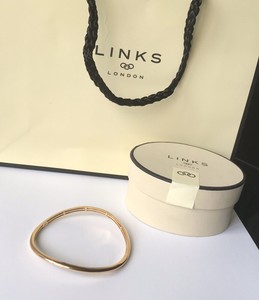 Links Of London 18ct Solid Rose Gold Wave Essentials Infinite Bangle Bracelet M Ebay Links Of London 18ct Solid Rose Gold Wave Essentials Infinite Bangle Bracelet M Ebay
