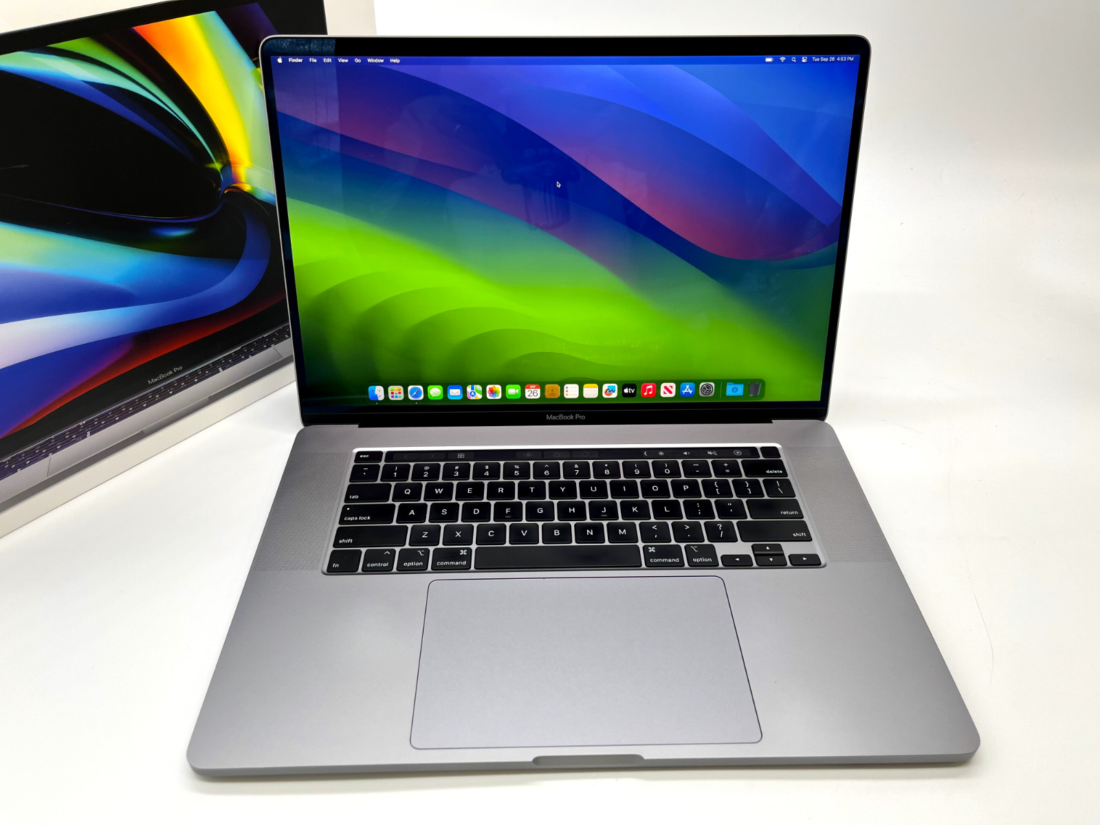 MacbookPro2019 16inch出品いたします