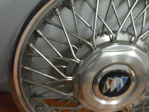 TWO 1986 1987 1988 1989 Buick Skyhawk Skylark Somerset Wire Hubcap Wheel Cover - Picture 3 of 16