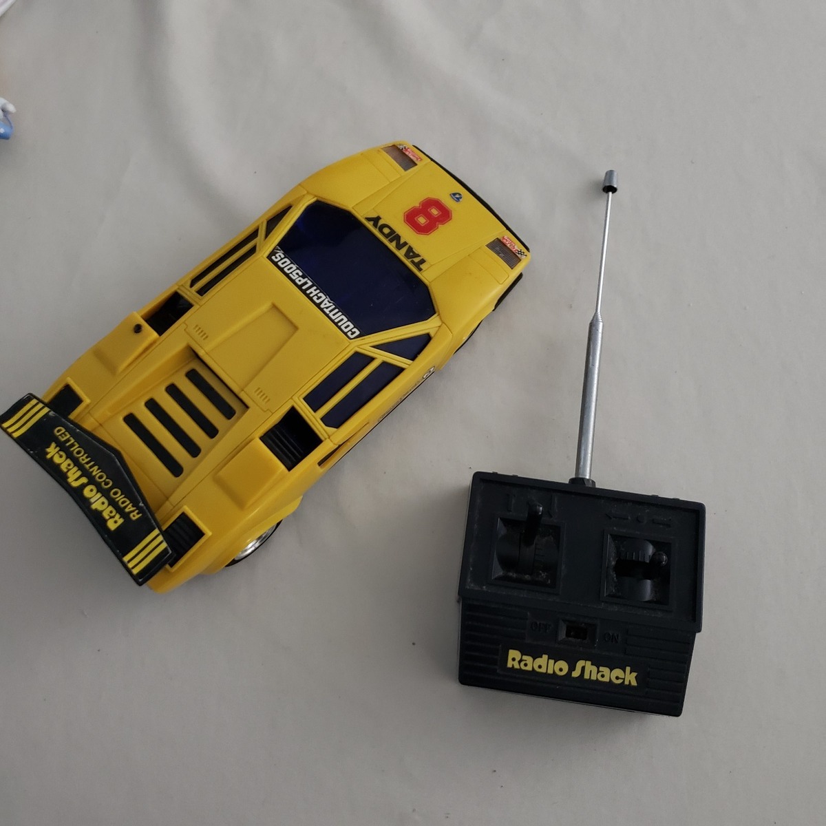 Radio Control Yellow Lamborghini Countach LP500S Radio Shack NOT