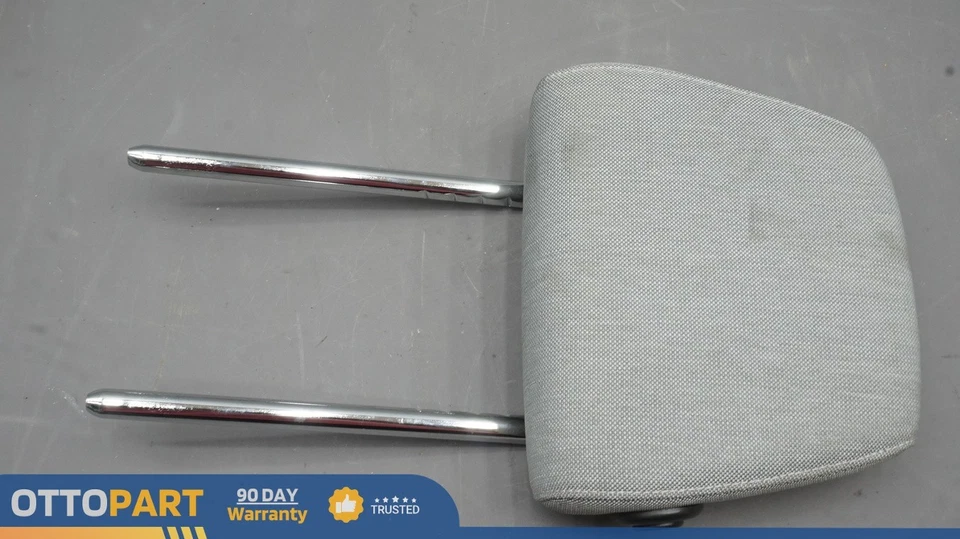 Подголовник под заднее правостороннее сиденье со стороны пассажира для BMW i3 2014-2018 годов выпуска 52207361318 - Изображение 4 из 4