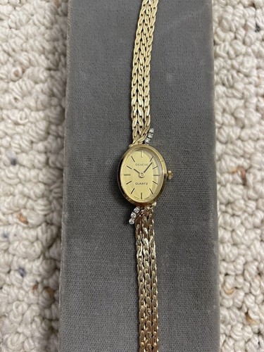 Geneve Vintage Ladies 14K Gold Watch With 6 Diamonds Not Working