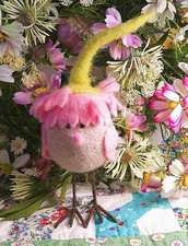 Cute Wool Felted Easter Egg Chick Large Soft Pink Daisy NWT