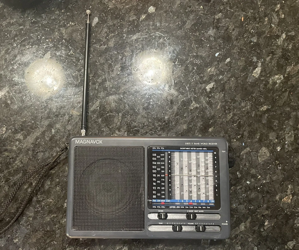 MAGNAVOX D1875 мульти 11-полосный мировой приемник FM/LW/MW/SW радио - проверено работает - Изображение 2 из 4