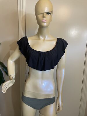 NWT Trina Turk Black Flutter Off-shoulder Bandeau Swim Bikini Top 6 $80 Msrp