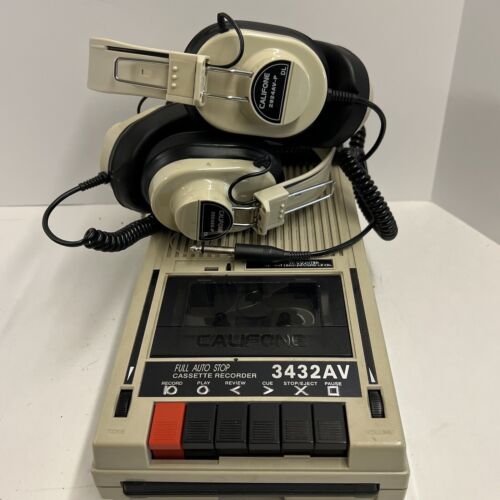 Vintage Califone Portable Cassette Player Recorder 3132AV Tested w/ 2 Headphones - Picture 1 of 13