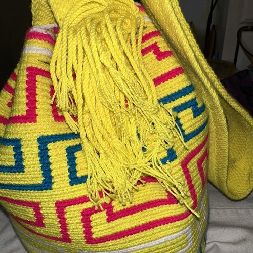 Columbian Handmade Wayuu Mochila Tribal Drawstring Tassel Drawstring Bag (AA1) - Picture 4 of 8