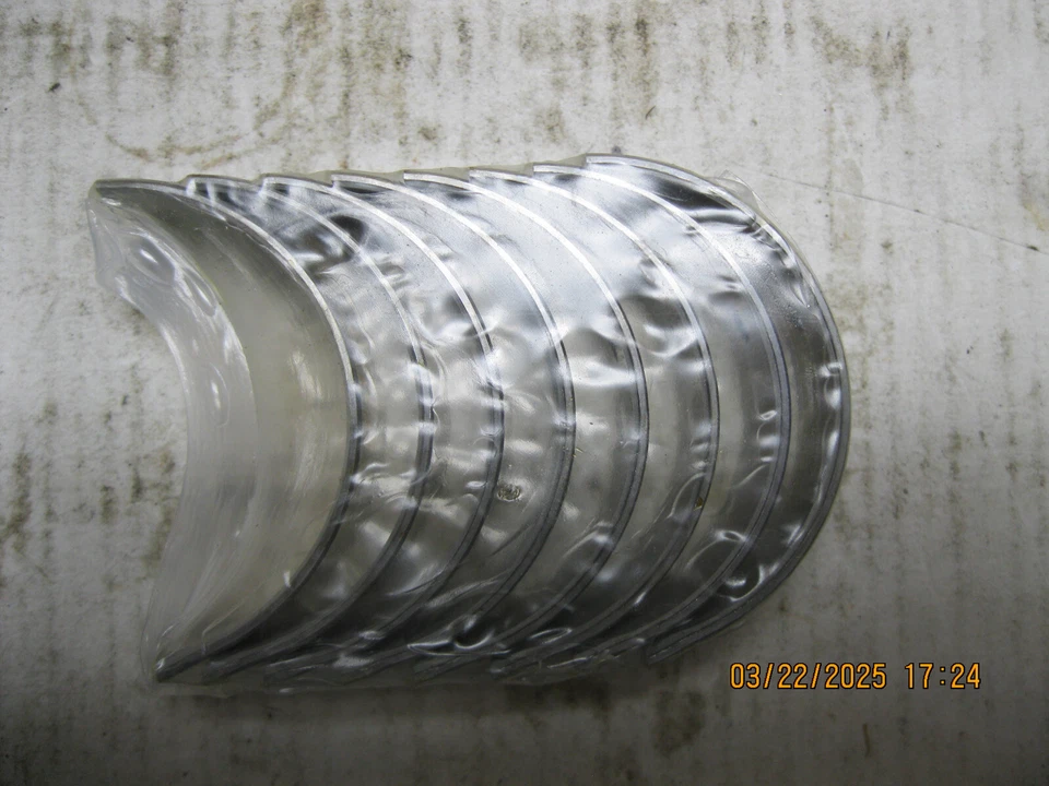 Engine Connecting Rod Bearing Set-DOHC, Eng Code: 1ZZFE, 16 Valves DNJ RB946 Foto 2 de 4