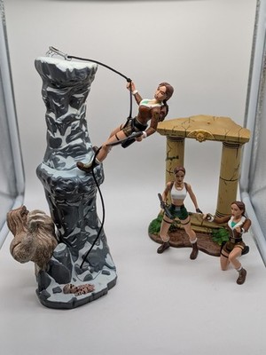 Eidos Playmates Tomb Raider Lara Croft vs Yeti Diorama Figur Statue + Konvolut