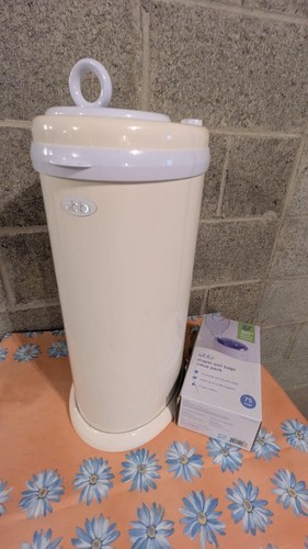 Ubbi Diaper Pail -oat with liners