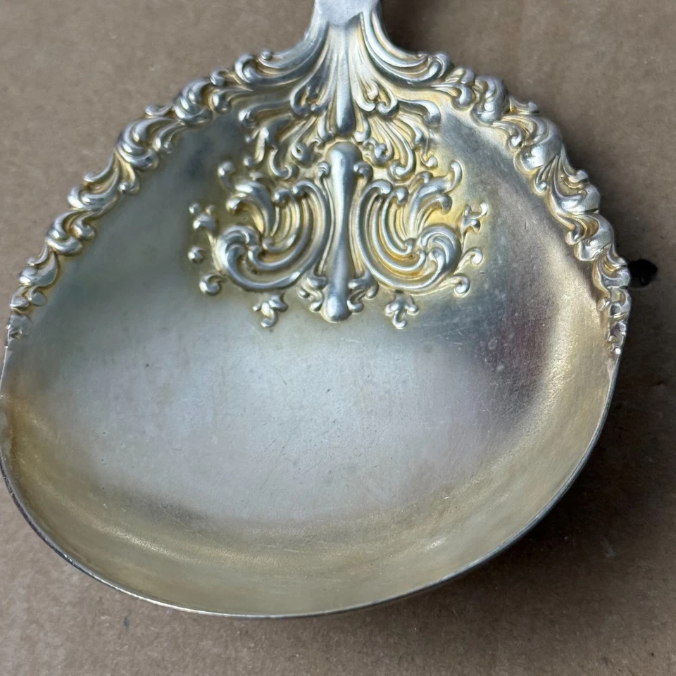 Antigua cuchara para servir Rogers Bros Avon Berry 1847 placa de plata A1 lavado de oro 1906 Foto 3 de 4