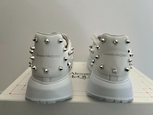 Alexander McQueen sneaker donna corte con borchie bianco argento EU 40 US 10 - Foto 5 di 8