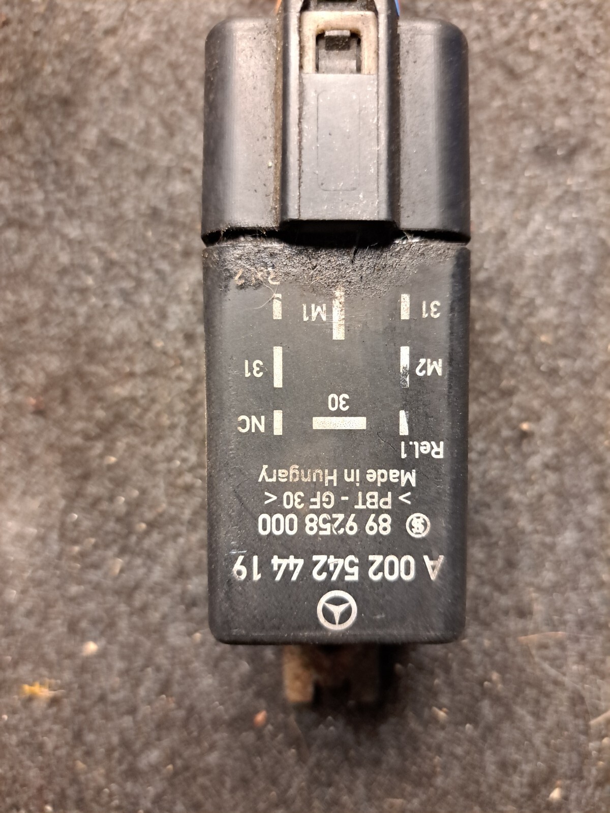 V2* Mercedes Benz W639 Vito BJ04 Kühler Relai A 0025424419 | eBay