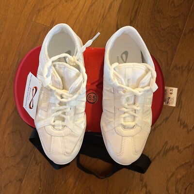 Nfinity Evolution Cheer Shoes With Red Case Sz 6.5 - NEW