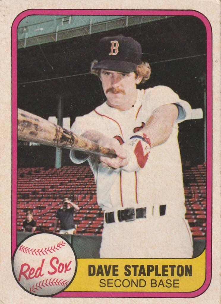 FREE SHIPPING-NRMINT-1981 Fleer Dave Stapleton #236 PLUS RED SOX BONUS CARDS