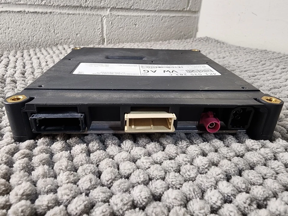 Audi A5 Communication Control Module AK1 035 283 C - Image 3 of 4