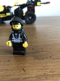 LEGO 6941 BLACKTRON BATTRAX  Complete w/ Minfig no instr Vintage 1987