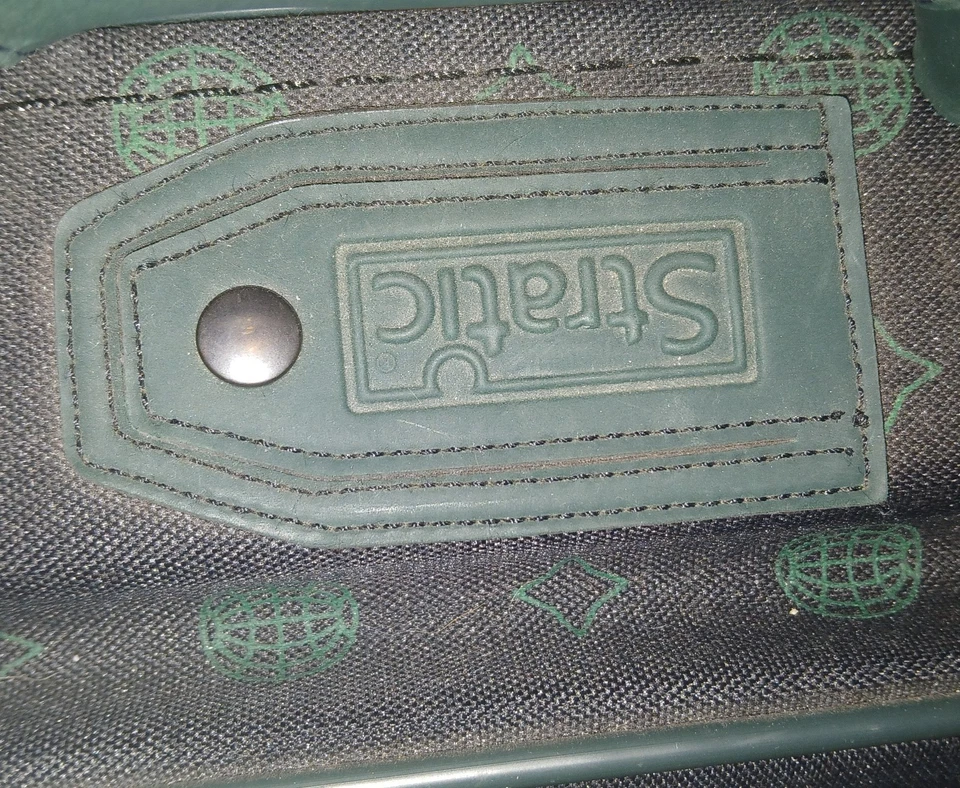 Koffer Marke Stratic gebraucht 75/55/22 cm schwarz/grünen Muster ohne Schlüssel - Bild 4 von 4