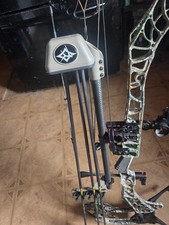 mathews v3x 33 70lb right hand used