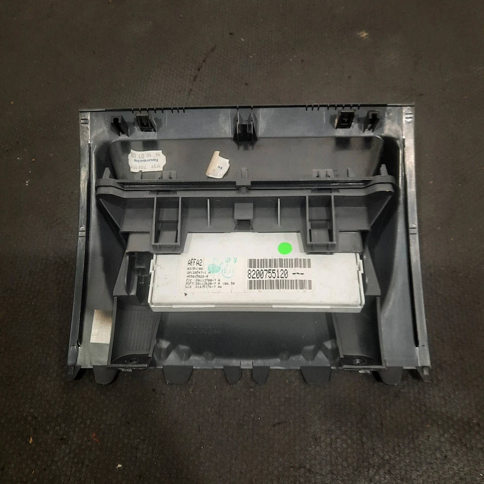 Renault Megane 2007 pantalla de visualización 8200755120 #9 Foto 2 de 3