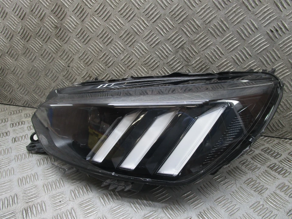 Faro delantero pasajero peugeot 2008 puretech s/s 2022 9841642280 ver fotos Foto 3 de 4