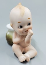 KE1 Vintage Lefton Kewpie Sucking Thumb Vase