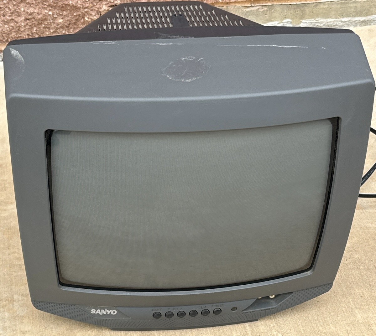 Sanyo DS13320 CRT TV 13
