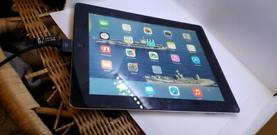 Apple iPad 2 32GB, Wi-Fi, 9.7in - Black A1397 FOR REPAIR