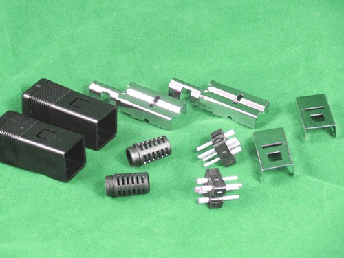 NEW, high-quality power connector for Amiga 500, 600, 1200 & Commodore 128. - Picture 2 of 4