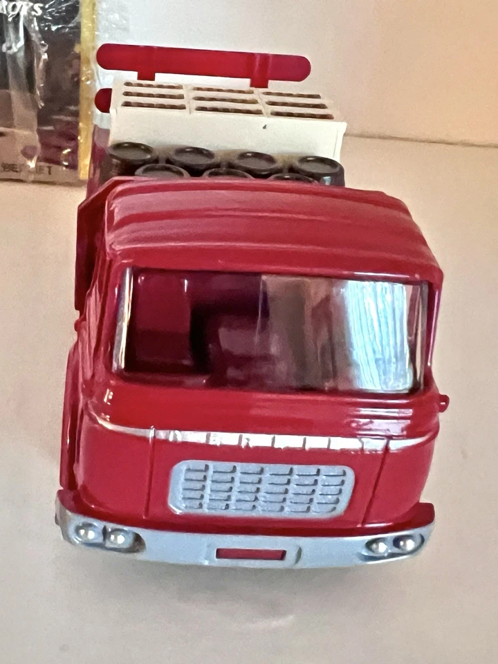 DINKY TOYS ATLAS- GAK BERLIET KRONENBOURG BEER TRUCK  - No. 588 - MINT in BOX!! - Image 4 of 4