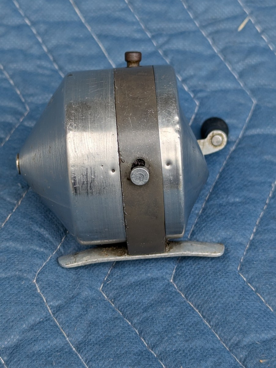 Vintage Zebco Model 11 Marbled Thumb Ball Spincasting Reel Tulsa