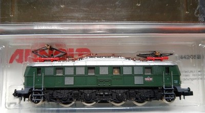 ARNOLD 2442 OE  Ellok BR  1018.100 der  ÖBB Epoche III  in OVP ; N