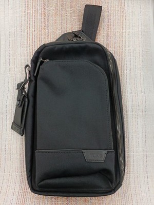 TUMI 130542 TUMI HARRISON ''Gregory'' Sling