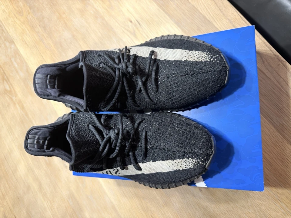 Talla 11.5 - Adidas Yeezy Boost 350 V2 Low Oreo Foto 2 de 4